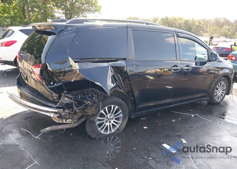 2019 Toyota Sienna Xle 8 Passenger z USA, uszkodzony, nr VIN 5TDYZ3DCXKS979976